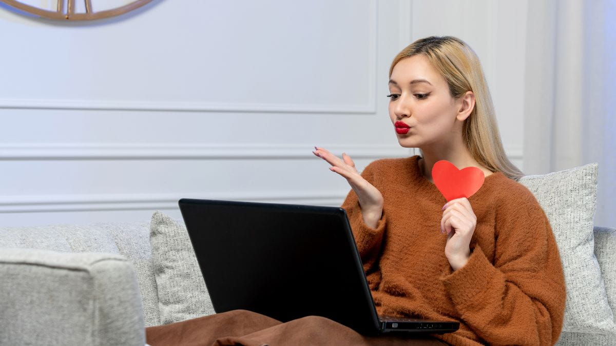 Know your date online - Lorii Abela