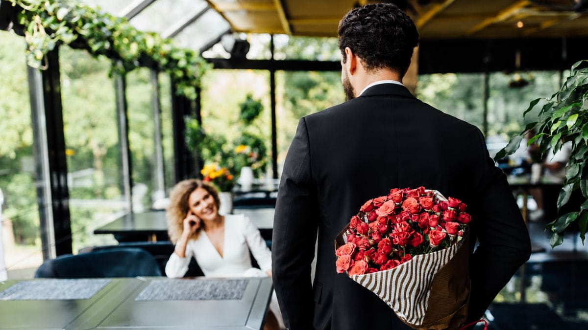 How you know if she likes you - Lorii Abela